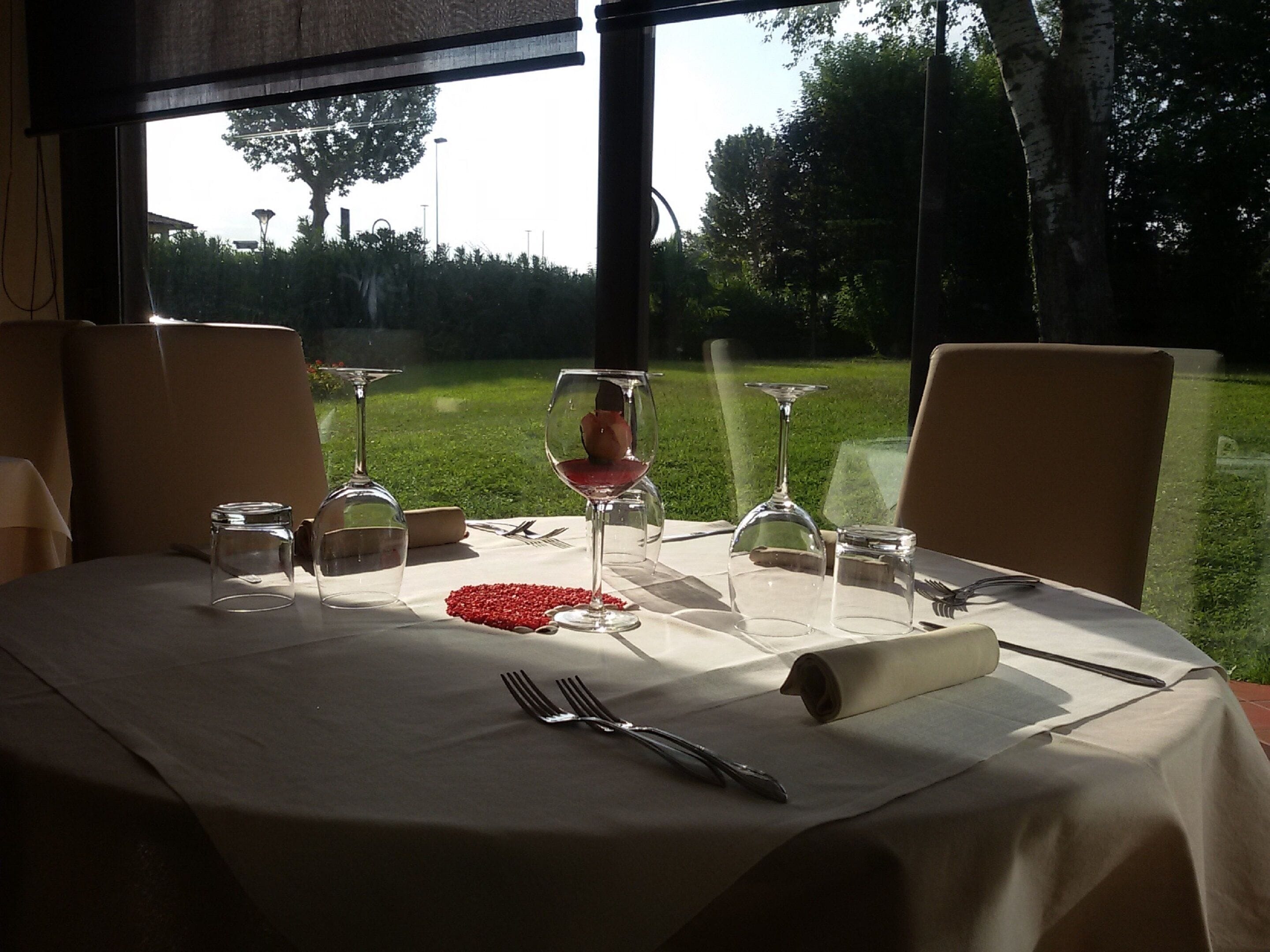 breakfast, lunch, dinner served; regional cuisine, al fresco dining