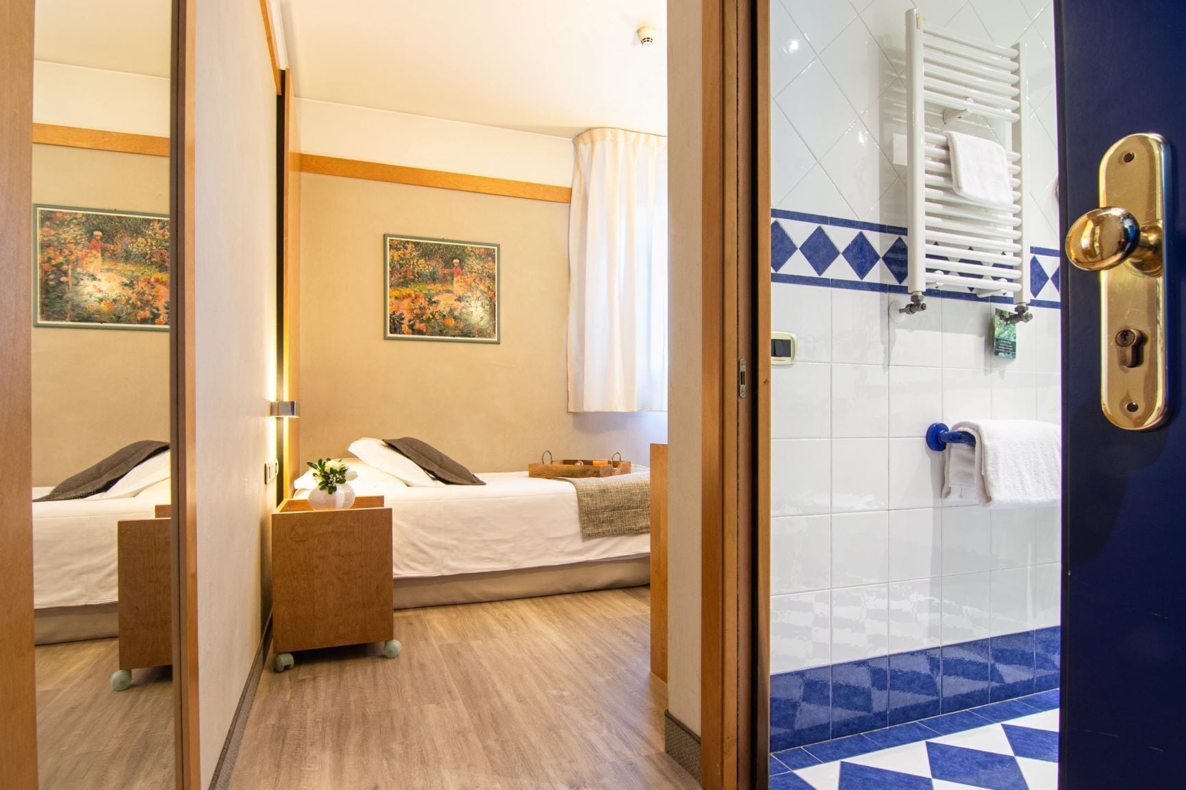 standard single room | 1 bedroom, hypo-allergenic bedding, down duvets, minibar