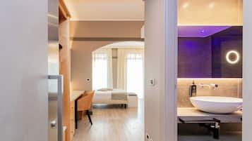 Allergikerbettwaren, Daunenbettdecken, Minibar, Zimmersafe