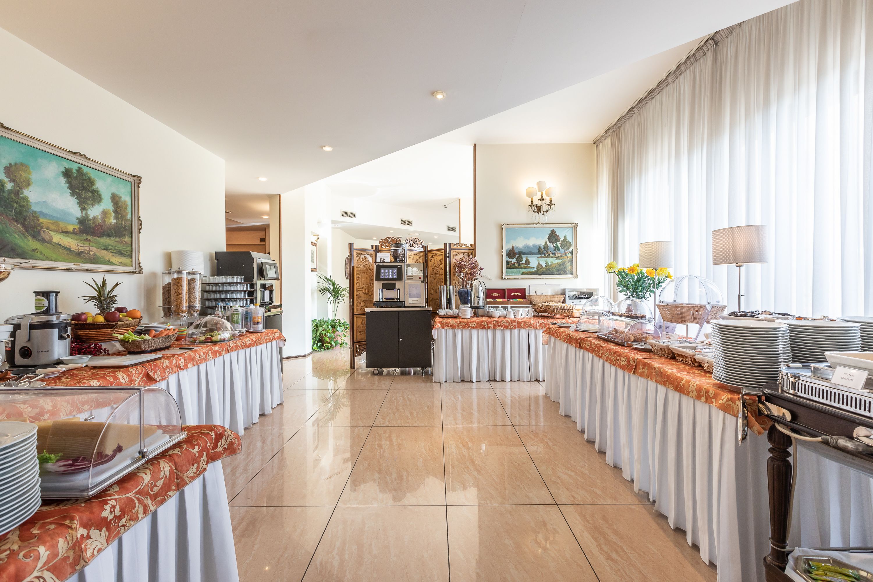 包每日自助早餐