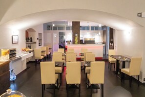 Daily buffet breakfast (EUR 15 per person)