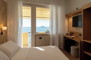 Ropa de cama de alta calidad y minibar