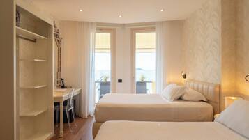 Chambre Triple Supérieure, plusieurs lits, vue mer