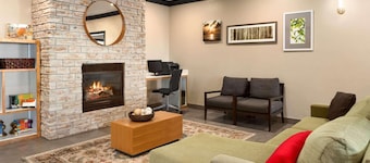 Country Inn & Suites by Radisson, Manteno, IL