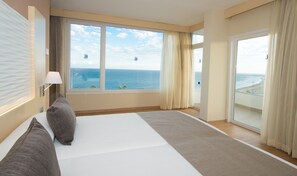 Suite, Sea View (Master) | Minibar, in-room safe, desk, soundproofing