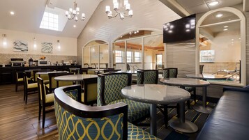 Café da manhã com buffet grátis