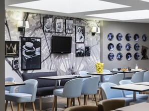 Daily buffet breakfast (EUR 12 per person)