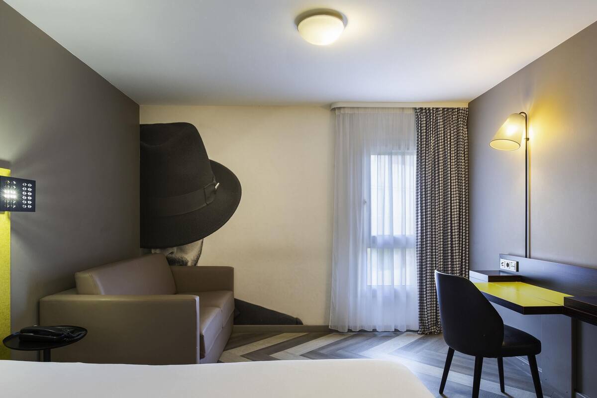 Chambre Double Familiale, 1 lit double et 1 canapé-lit