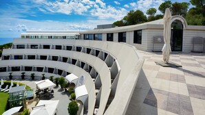 ジュニア スイート ダブルベッド 1 台またはシングルベッド 2 台 | 屋外バンケット スペース
