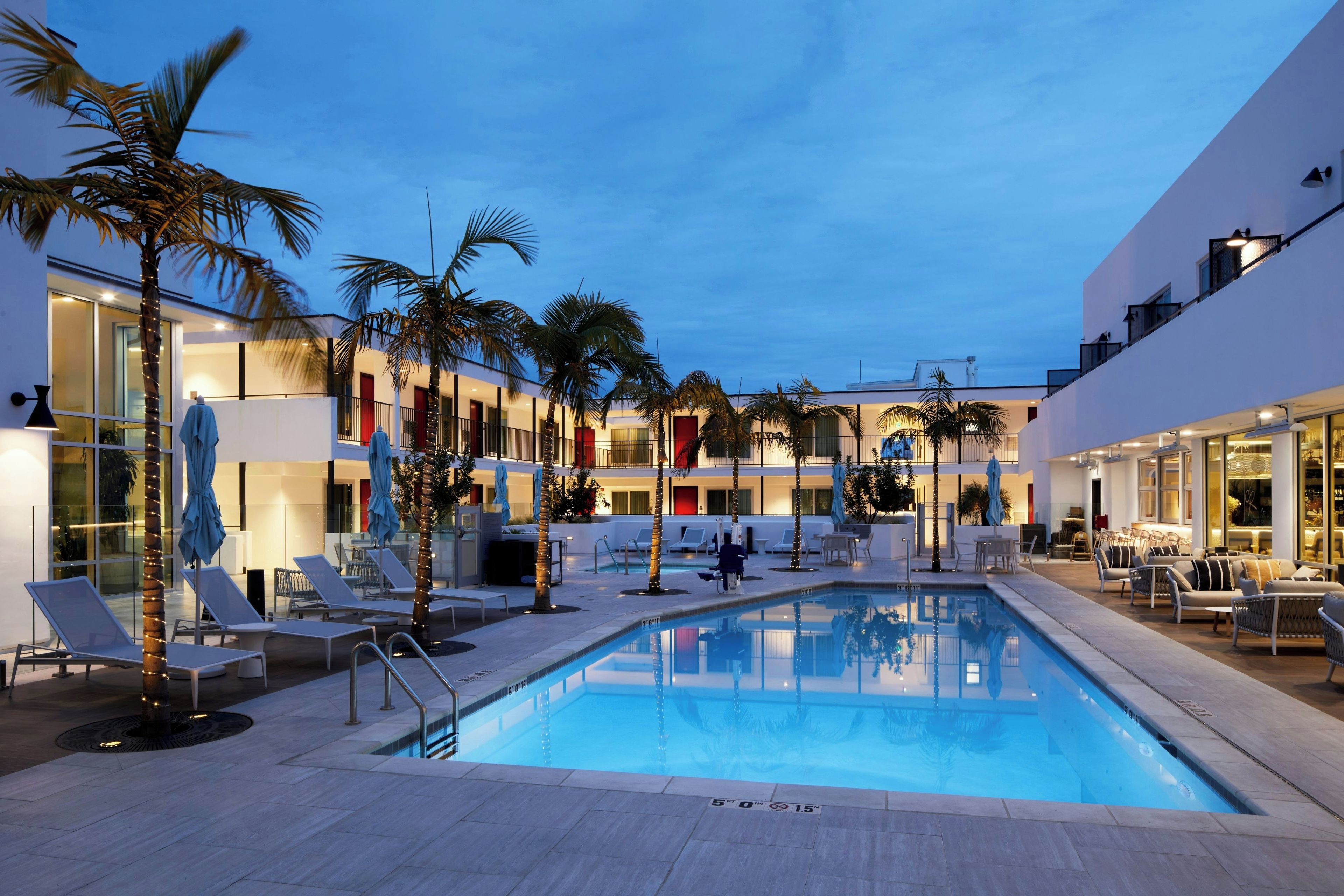 Photo - Courtyard by Marriott Santa Barbara Downtown