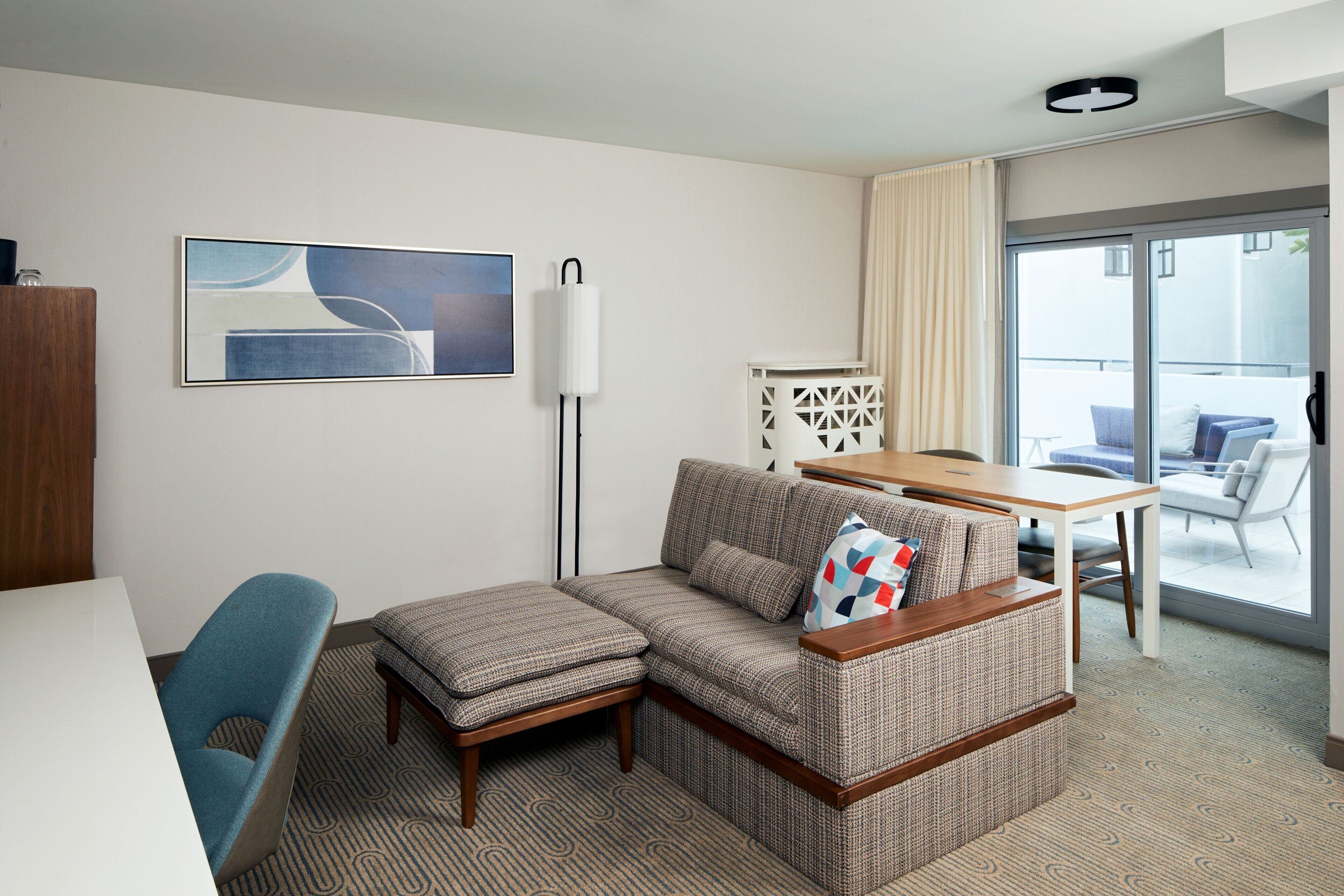 Photo - Courtyard by Marriott Santa Barbara Downtown