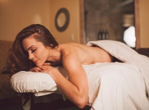 Couples treatment room(s), hot stone massages, deep-tissue massages - The Chateaux Deer Valley (Park City)