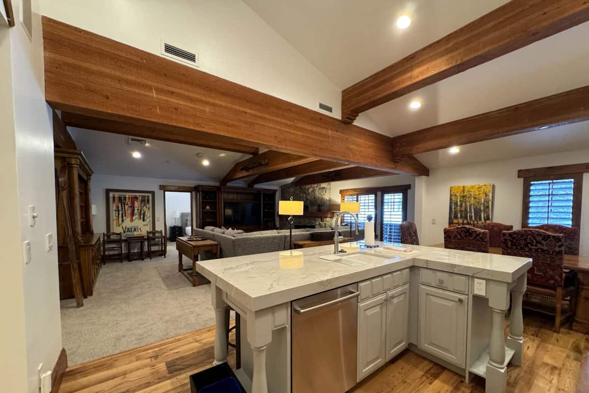 Fridge, microwave, coffee/tea maker, highchair