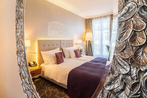 Hypo-allergenic bedding, minibar, in-room safe, individually furnished