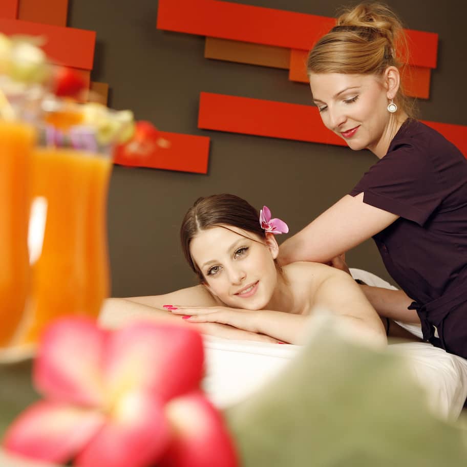 Sauna, body treatments, facials, massage/treatment rooms
