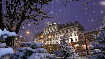 Façade de lâhĂ©bergement - soirĂ©e/nuit