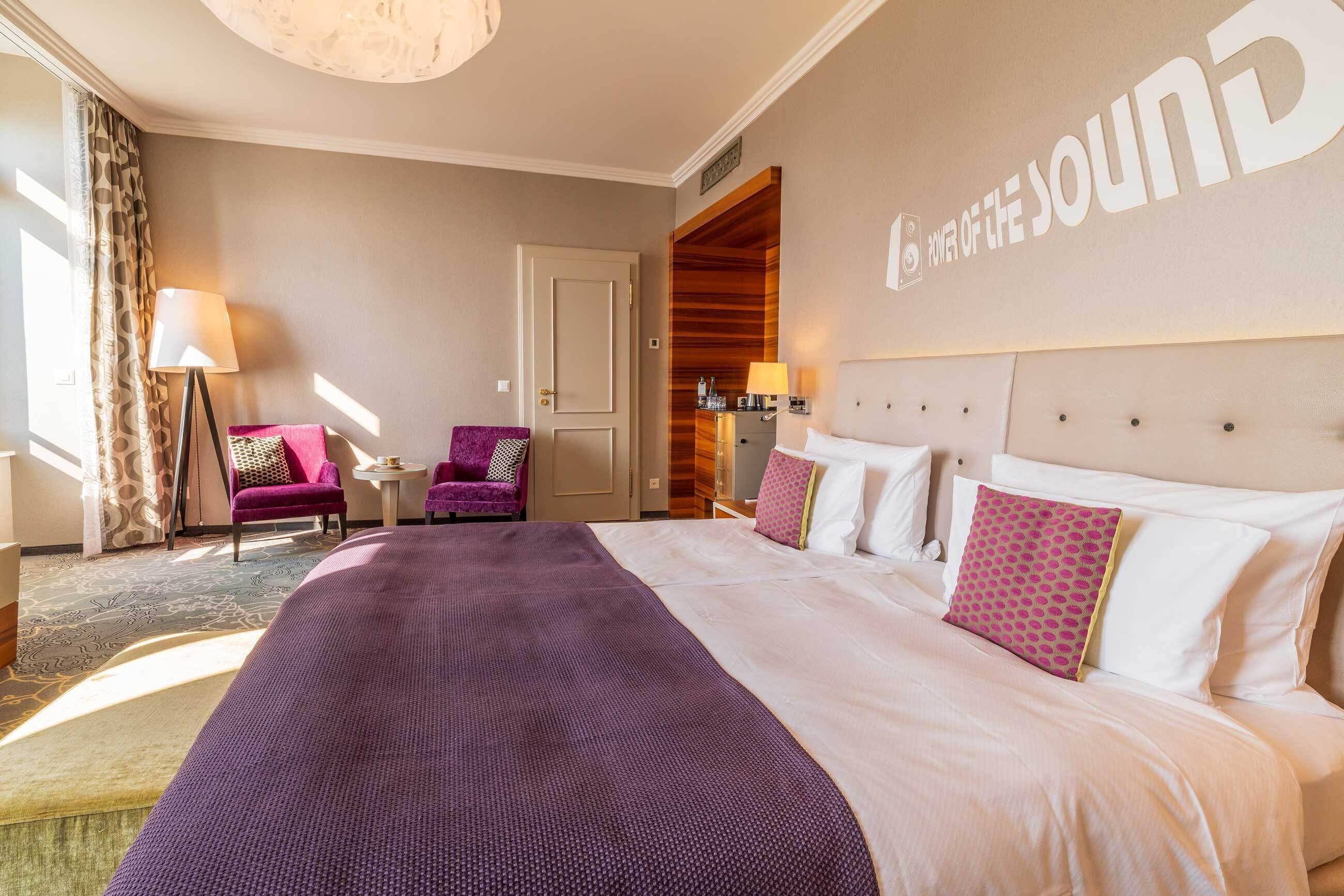 Hypo-allergenic bedding, minibar, in-room safe, individually furnished