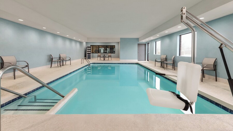 Holiday Inn Express Hotel & Suites Edmond by IHG