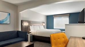 Suite, 1 kingsize-seng med sovesofa | Safe på rommet, skrivebord, strykejern/-brett og barnesenger (inkludert)