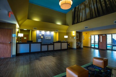 Holiday Inn Express Hotel & Suites Edmond by IHG 智选假日酒店及套房埃德蒙