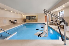 Indoor pool - Holiday Inn Express Hotel & Suites Edmond by IHG (Edmond)