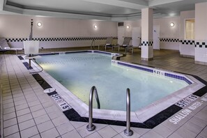 Piscine intérieure