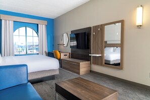 1 bedroom, premium bedding, desk, blackout curtains