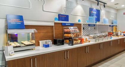 Holiday Inn Express Hotel & Suites Pittsburgh-South Side by IHG