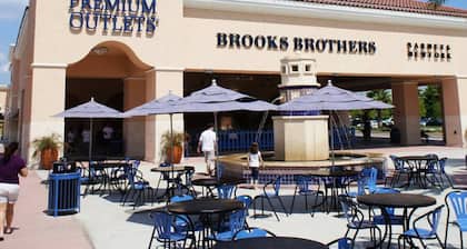 Holiday Inn Express Hotel & Suites Manchester Airport by IHG