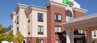 Holiday Inn Express Hotel & Suites Manchester Airport by IHG