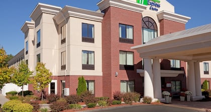 Holiday Inn Express Hotel & Suites Manchester Airport by IHG