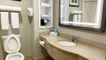Combined shower/bathtub, hair dryer, towels