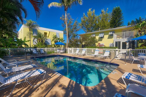 Cabana Beach Club by RVA