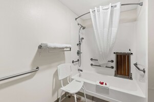 Bañera con ducha, cabezal de ducha con hidromasaje