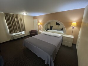 Single Room | Premium bedding, desk, free WiFi, bed sheets - Apple Tree Inn Tyler Lindale (Tyler)