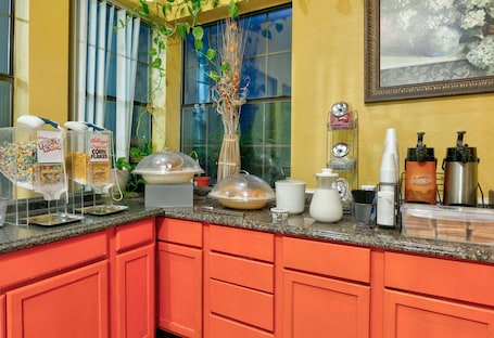 Desayuno para llevar incluido todos los días