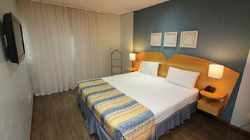 Executive Double Room | Minibar, in-room safe, soundproofing, free WiFi