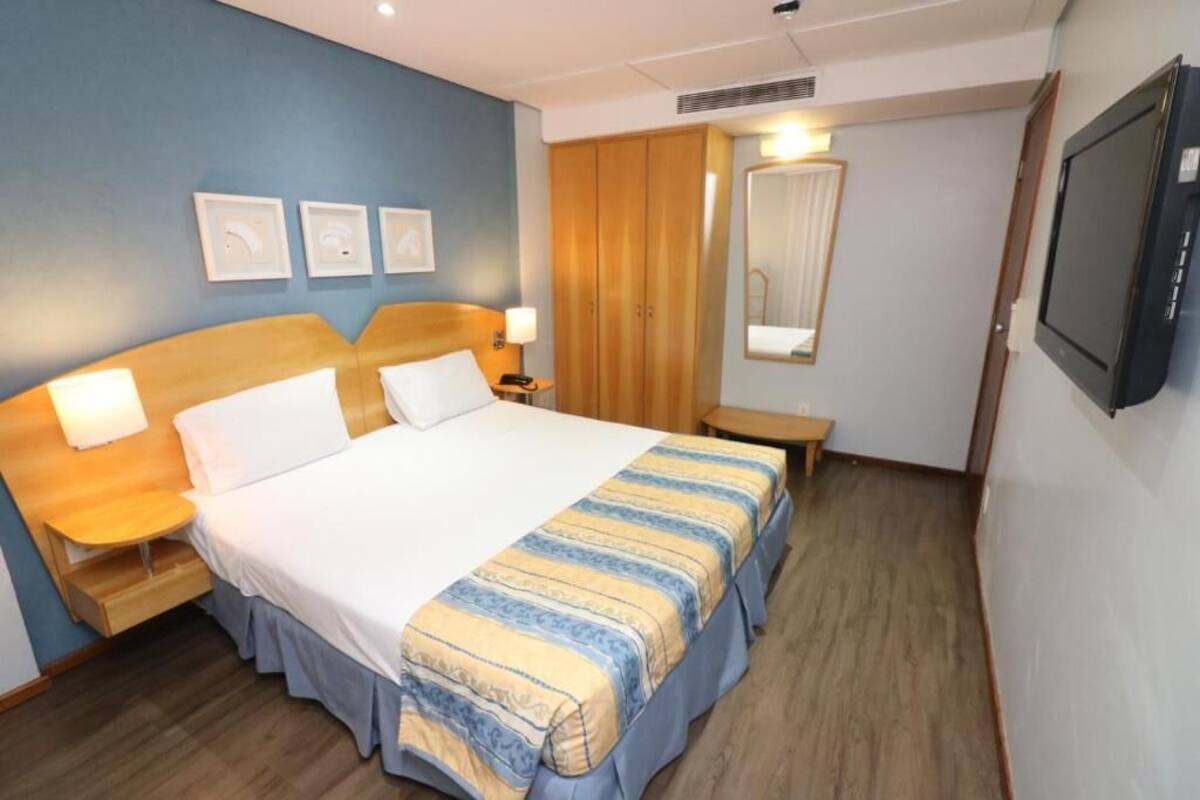 Minibar, in-room safe, soundproofing, free WiFi