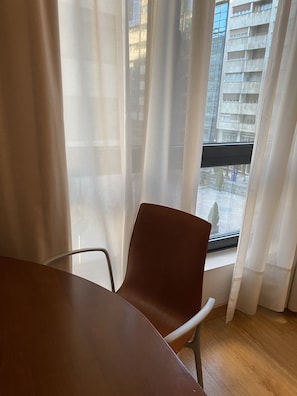 Standard Single Room | 1 bedroom, in-room safe, desk, soundproofing
