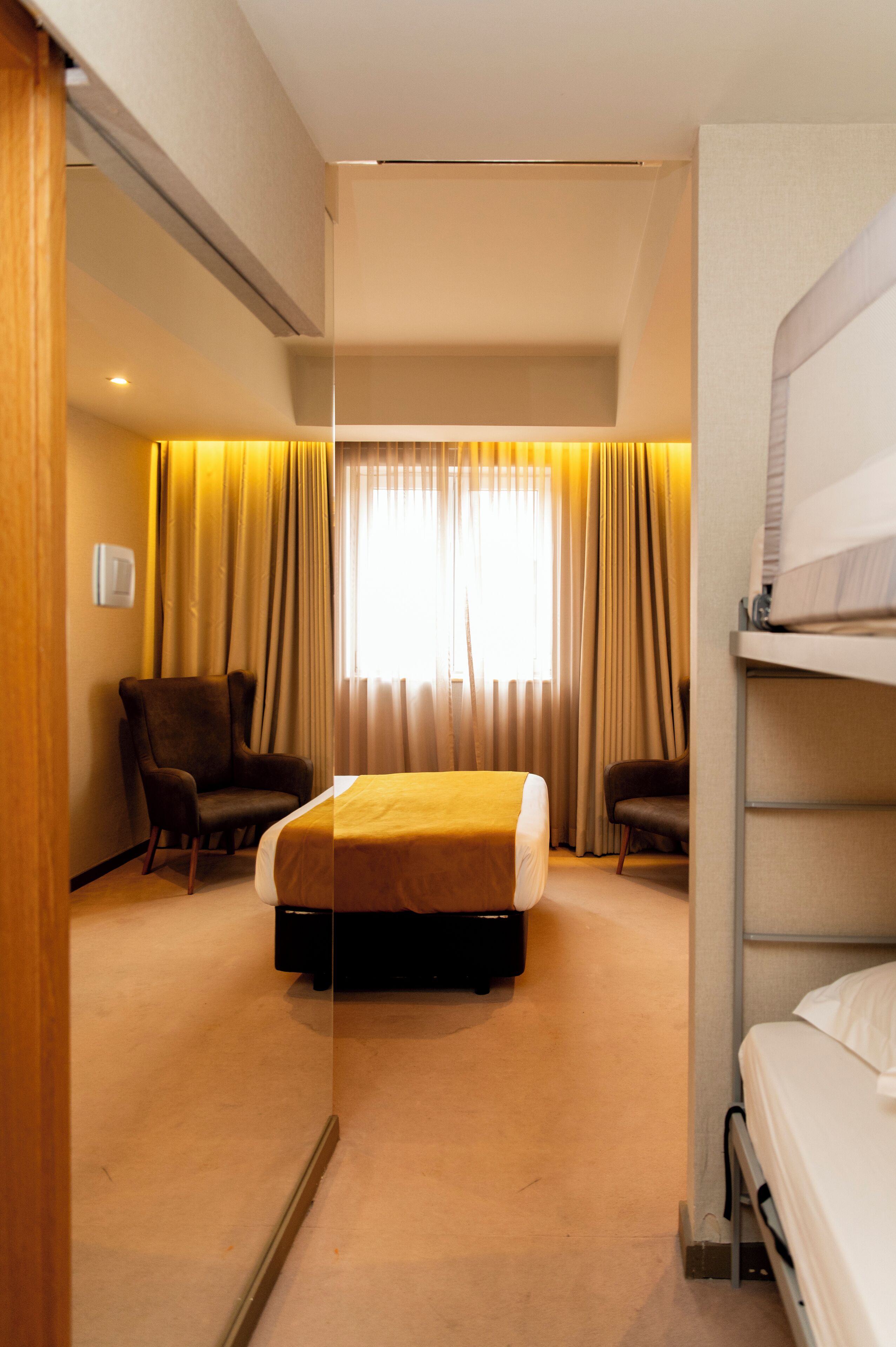 Family Room (Superior)