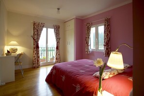 Standard Double Room, Garden View | Individually decorated, rollaway beds, free WiFi