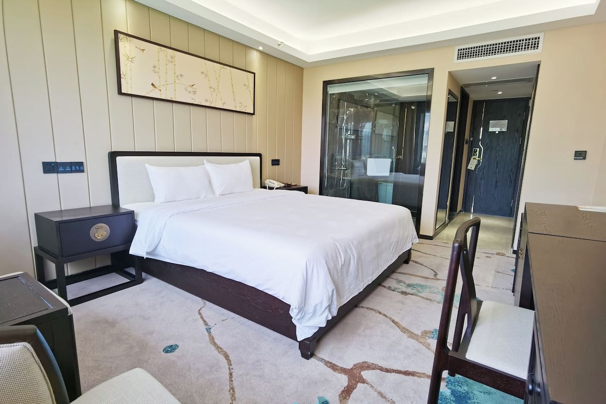1 bedroom, premium bedding, in-room safe, individually decorated