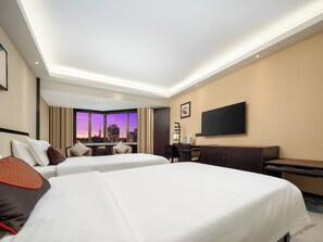 Premium bedding, in-room safe, individually decorated, desk - Guangdong Hotel (Guangzhou)