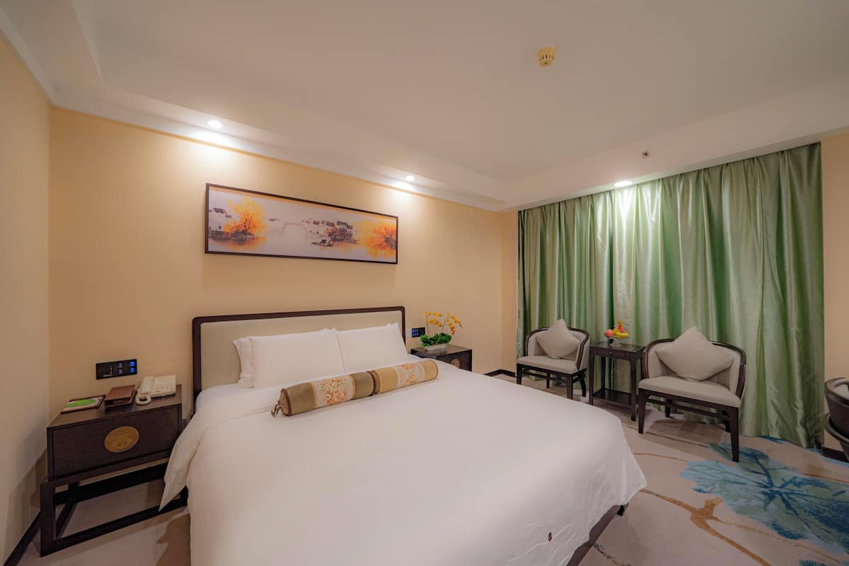 1 bedroom, premium bedding, in-room safe, individually decorated