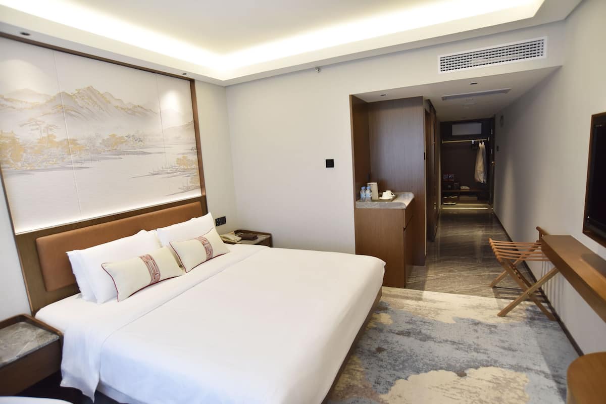 1 bedroom, premium bedding, in-room safe, individually decorated