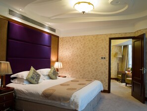 Minibar, in-room safe, desk, rollaway beds