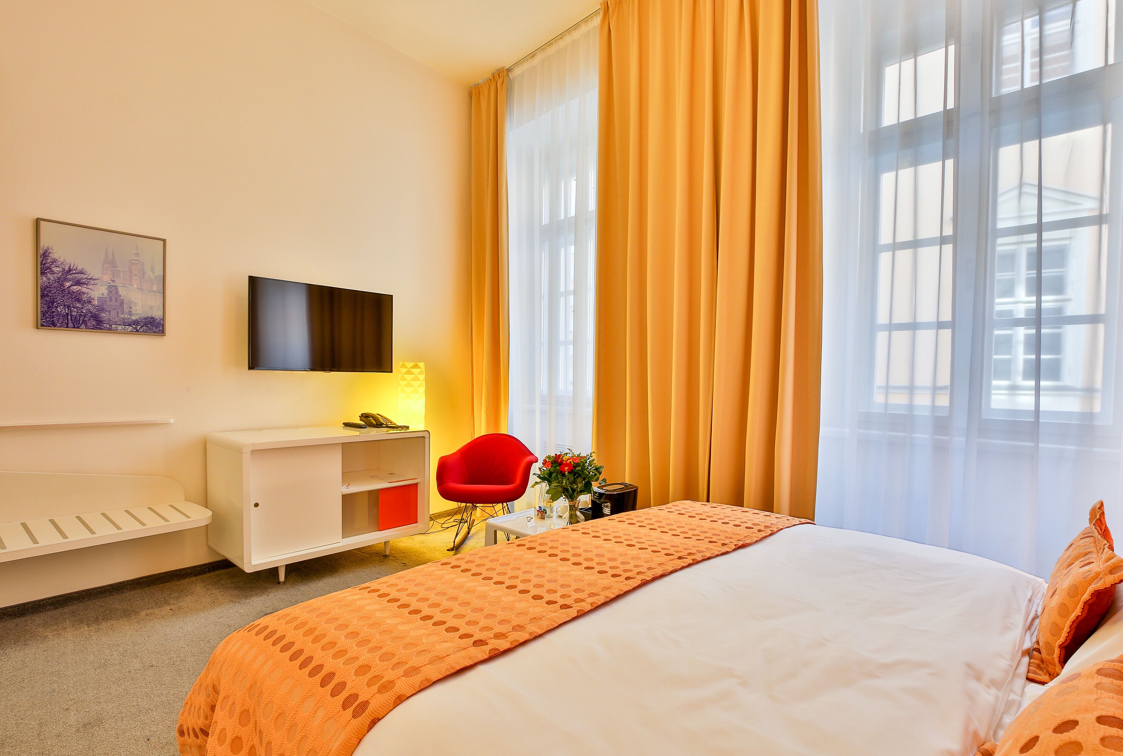 deluxe double room | 1 bedroom, in-room safe, individually decorated, individually furnished
