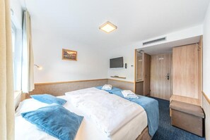 Room - Botel Racek (Prague)