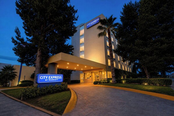 View from property - City Express by Marriott Saltillo Norte (Saltillo)
