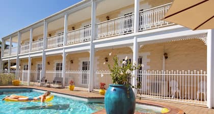 White Lace Motor Inn